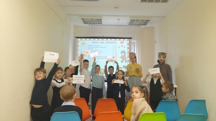 Сегодня обучающиеся 2&quot;Г&quot; класса, вместе с классным руководителем Кищук Татьяной Алексеевной, посетили городскую детскую библиотеку №9!.